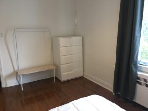 Chambre avec commode